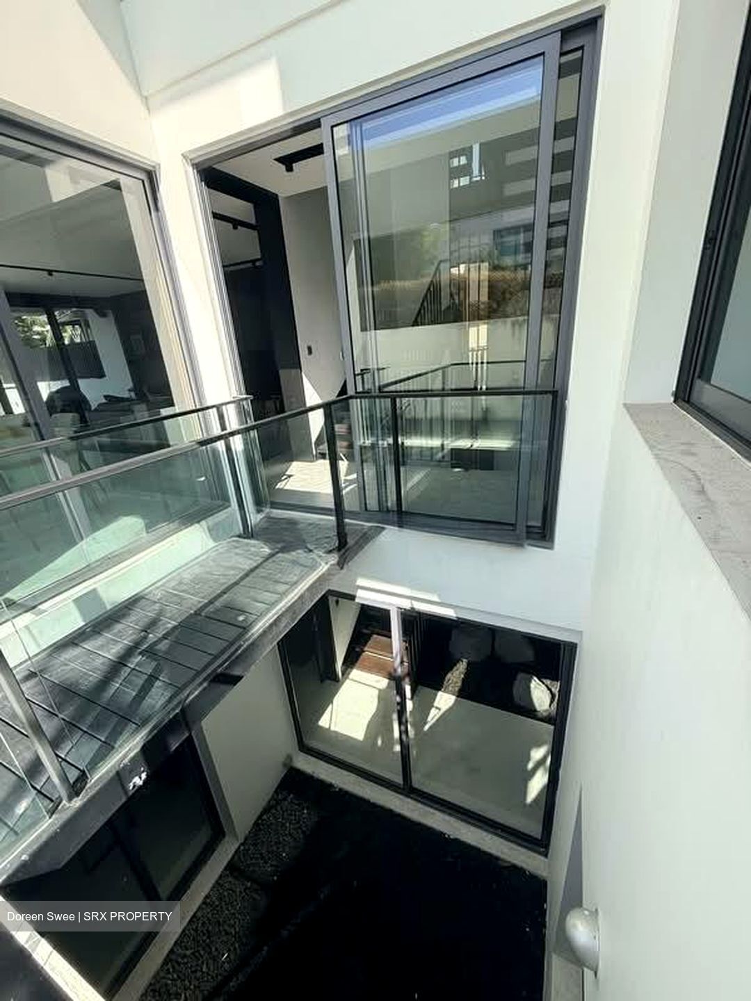 Harbourfront Avenue (D4), Terrace #558936191